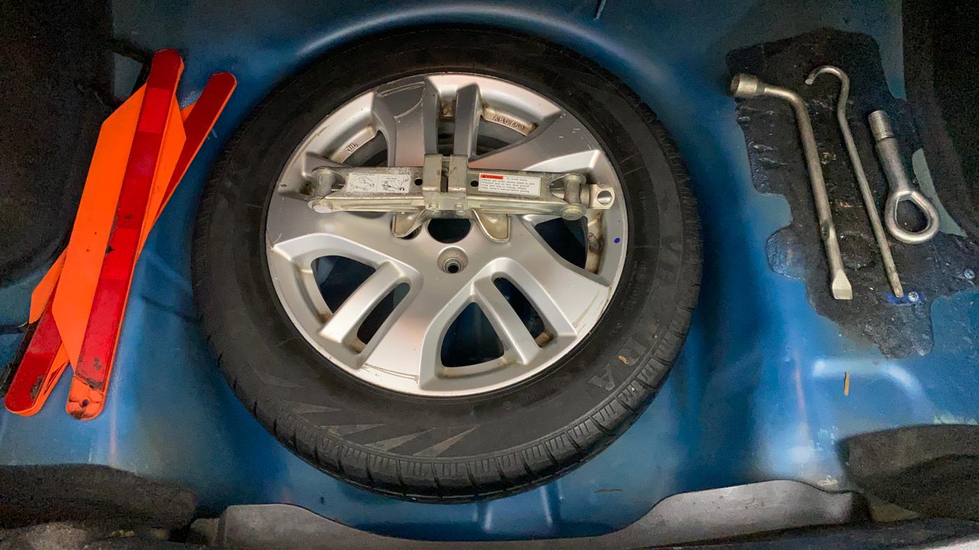 2012 Maruti Swift Dzire ZXI, Petrol, Manual, 1,08,955 km, Spare Tyre