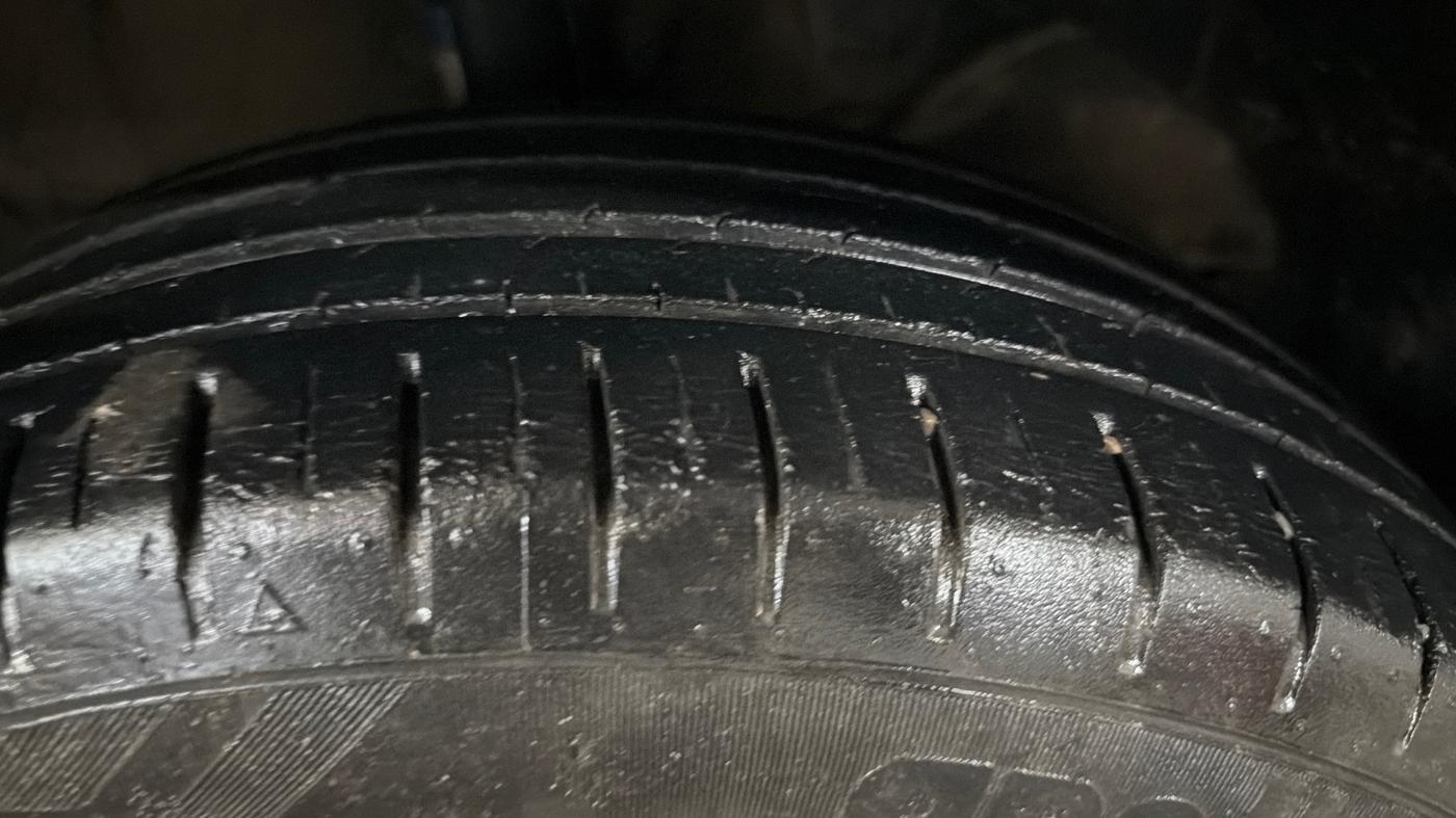 2019 Maruti Baleno ZETA PETROL 1.2, Petrol, Manual, 28,993 km, Right Front Tyre Tread