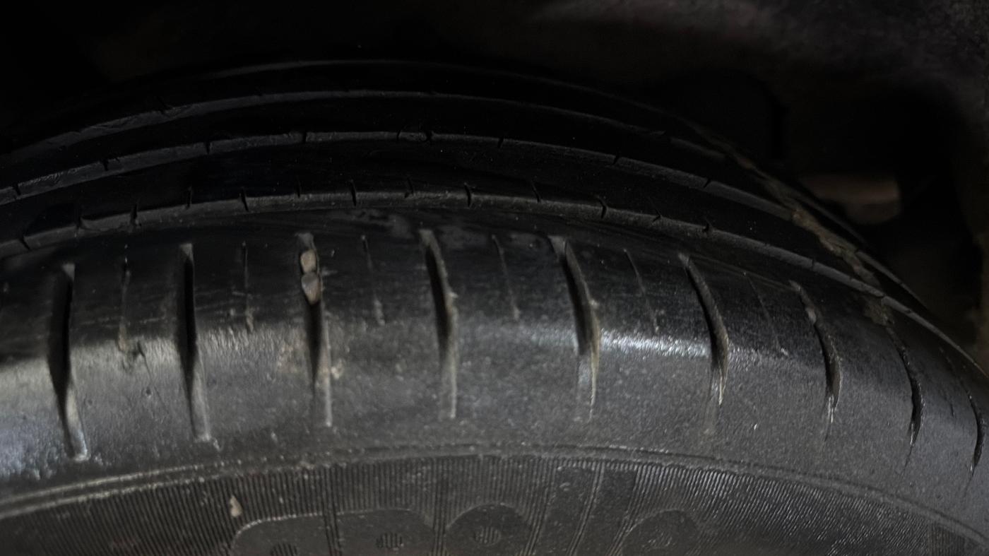 2019 Maruti Baleno ZETA PETROL 1.2, Petrol, Manual, 28,993 km, Right Rear Tyre Tread