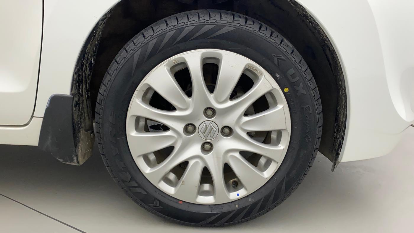 2015 Maruti Baleno ALPHA PETROL 1.2, Petrol, Manual, 61,855 km, Right Front Wheel
