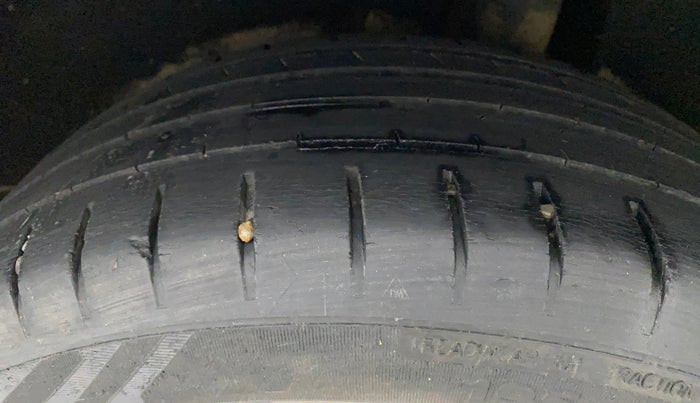 2015 Maruti Baleno ALPHA PETROL 1.2, Petrol, Manual, 61,855 km, Left Rear Tyre Tread
