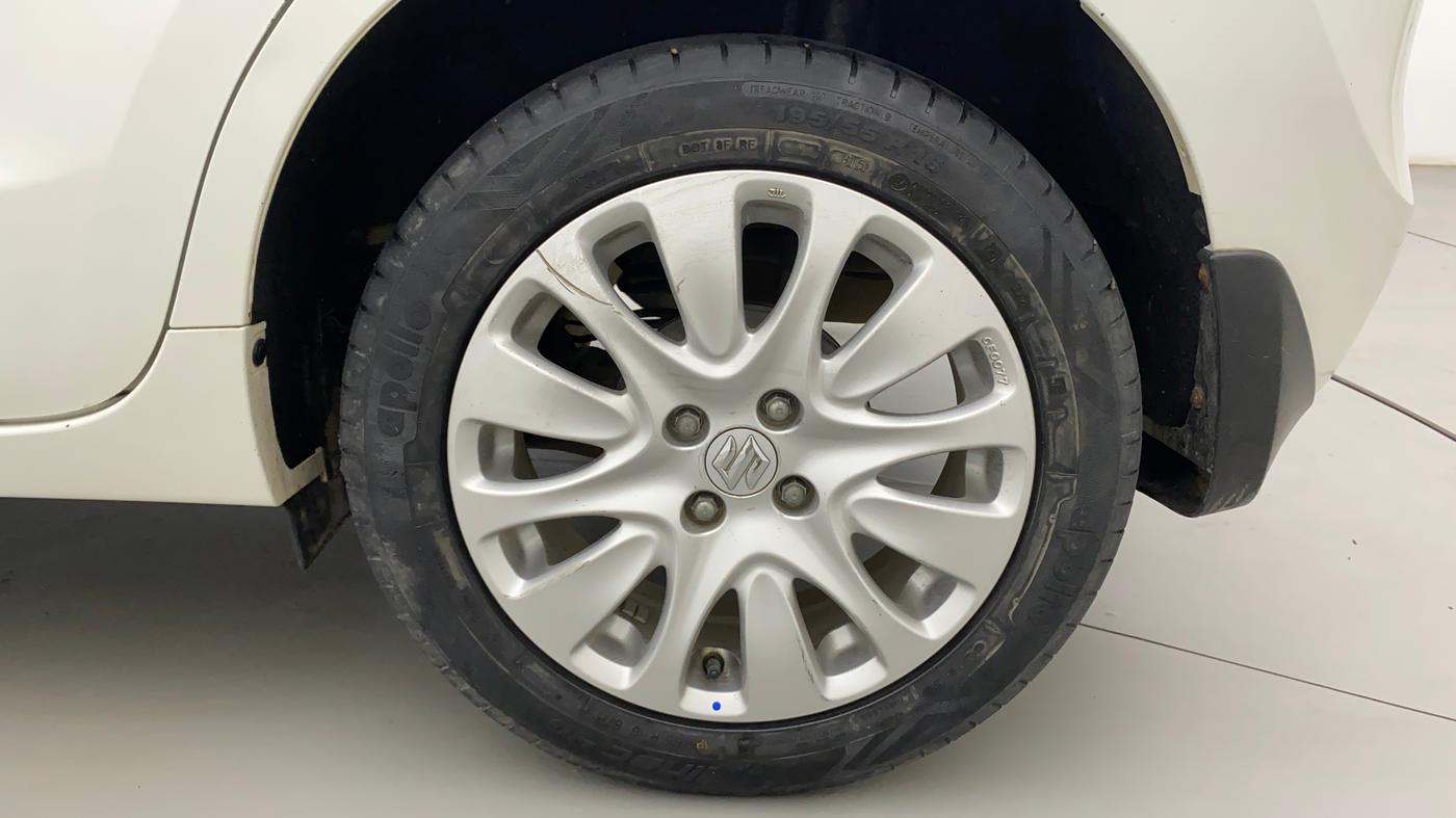 2015 Maruti Baleno ALPHA PETROL 1.2, Petrol, Manual, 61,855 km, Left Rear Wheel