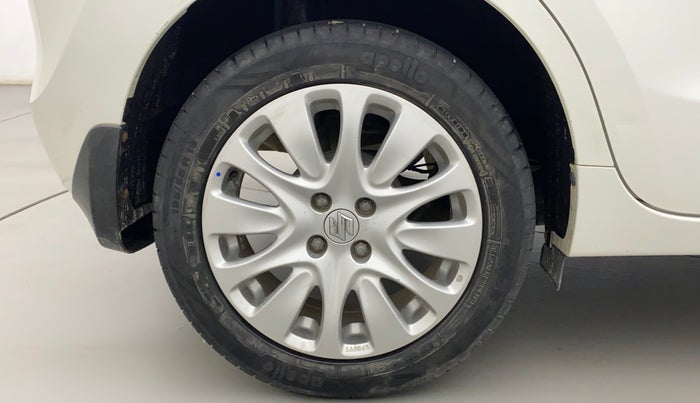 2015 Maruti Baleno ALPHA PETROL 1.2, Petrol, Manual, 61,855 km, Right Rear Wheel