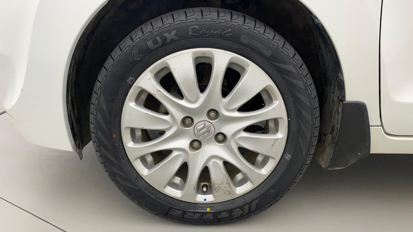 2015 Maruti Baleno ALPHA PETROL 1.2, Petrol, Manual, 61,855 km, Left Front Wheel