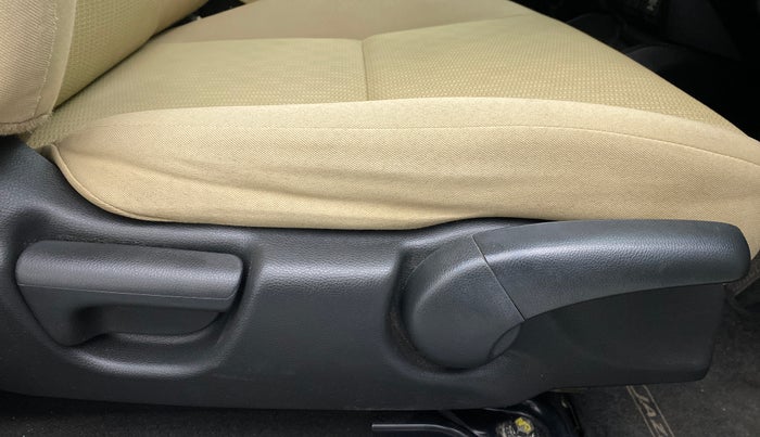 2016 Honda Jazz 1.2 V AT, Petrol, Automatic, 94,950 km, Driver Side Adjustment Panel