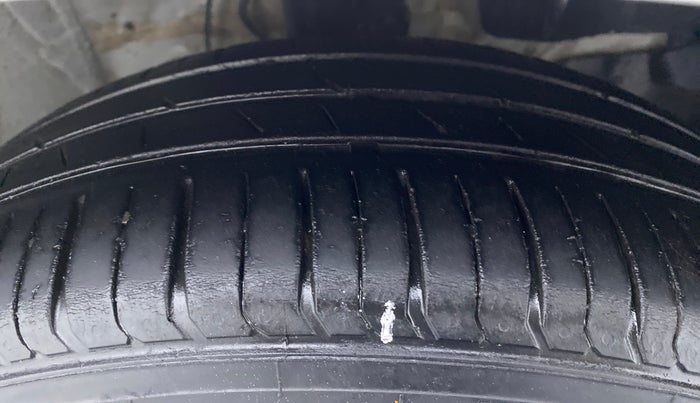 2016 Honda Jazz 1.2 V AT, Petrol, Automatic, 94,950 km, Right Front Tyre Tread