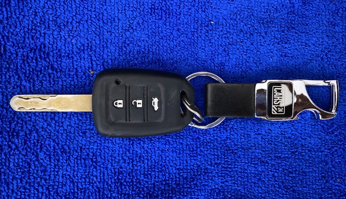 2016 Honda Jazz 1.2 V AT, Petrol, Automatic, 94,950 km, Key Close Up