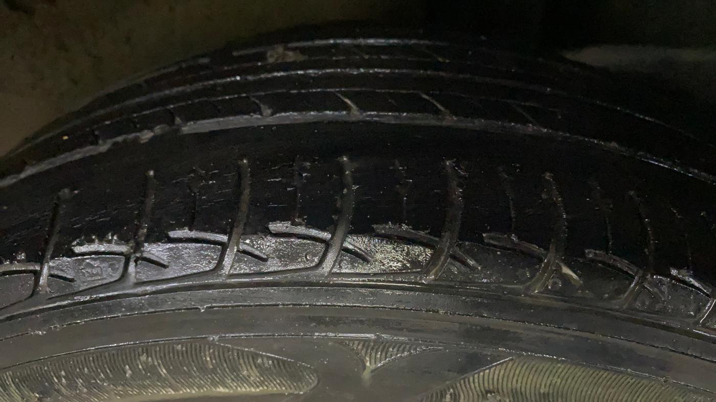 2020 Maruti Ciaz ALPHA 1.5 SHVS PETROL, Petrol, Manual, 1,06,322 km, Left Rear Tyre Tread