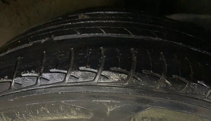 2020 Maruti Ciaz ALPHA 1.5 SHVS PETROL, Petrol, Manual, 1,06,294 km, Left Rear Tyre Tread
