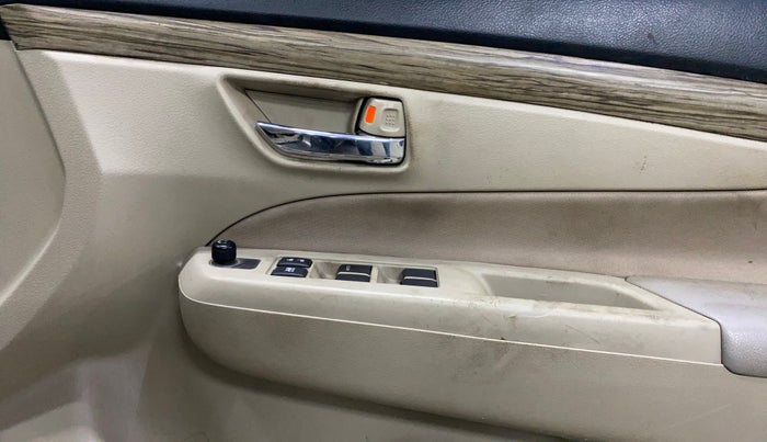 2020 Maruti Ciaz ALPHA 1.5 SHVS PETROL, Petrol, Manual, 1,06,294 km, Driver Side Door Panels Control