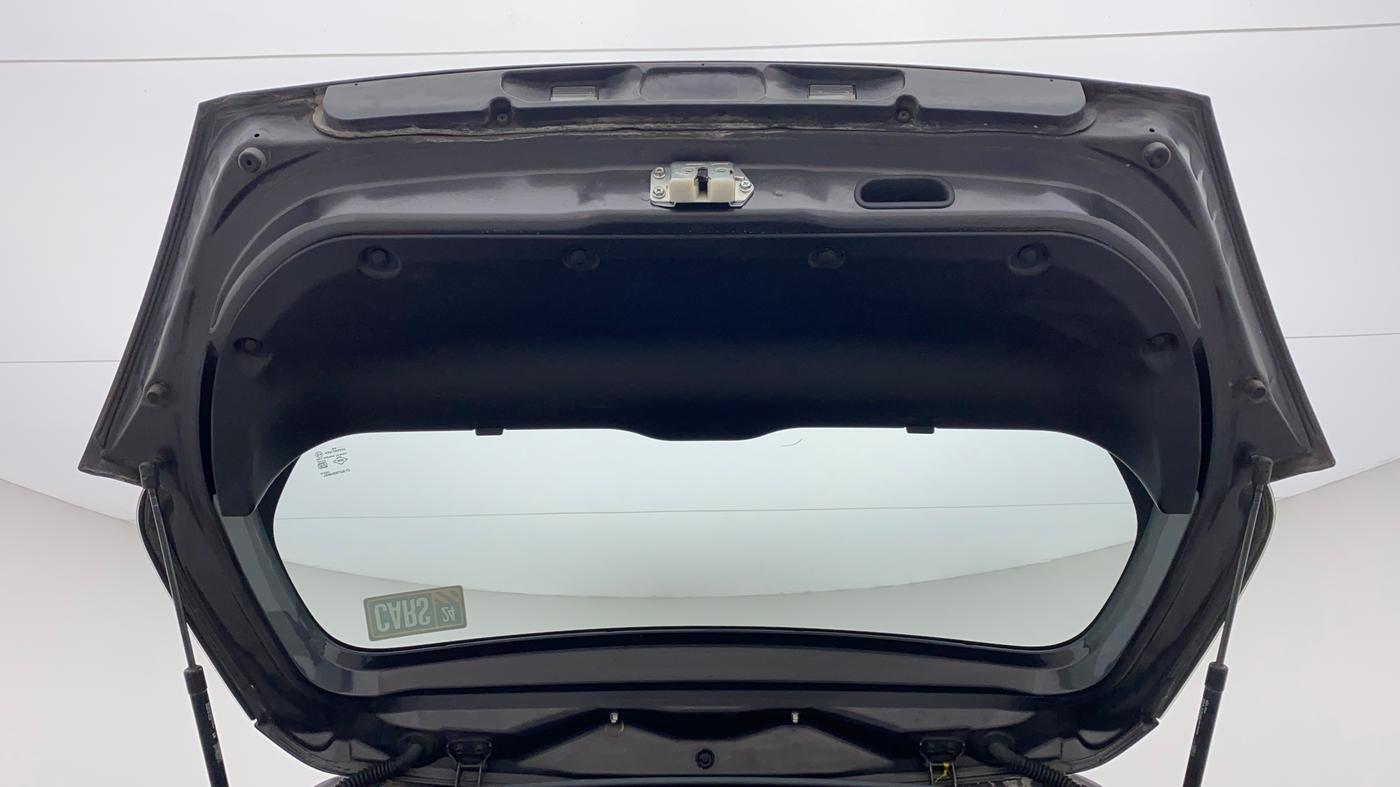 2017 Maruti Swift VXI, Petrol, Manual, 58,683 km, Boot Door Open