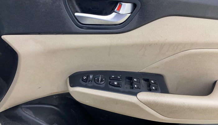 2019 Hyundai Verna 1.6 VTVT SX O, Petrol, Manual, 47,209 km, Driver Side Door Panels Control