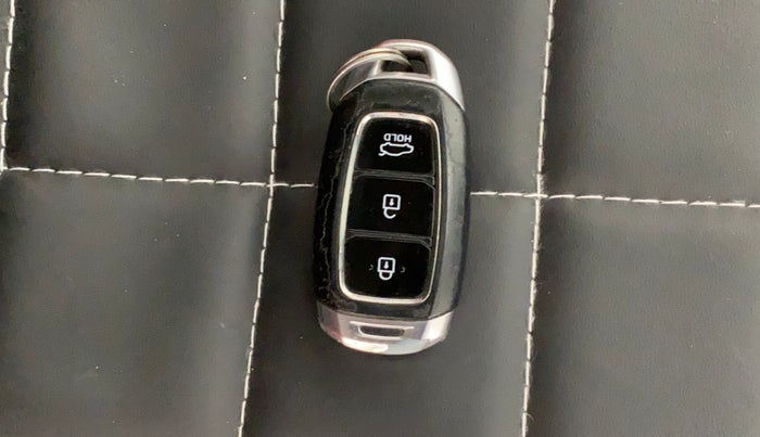 2019 Hyundai Verna 1.6 VTVT SX O, Petrol, Manual, 47,209 km, Key Close Up