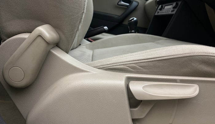 2013 Volkswagen Polo HIGHLINE DIESEL, Diesel, Manual, 86,369 km, Driver Side Adjustment Panel