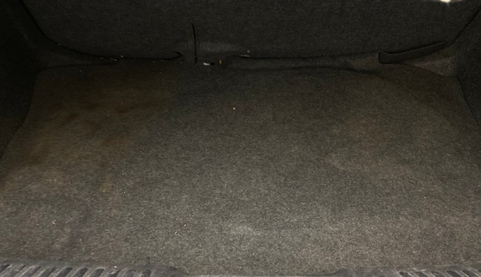 2013 Volkswagen Polo HIGHLINE DIESEL, Diesel, Manual, 86,369 km, Boot Inside