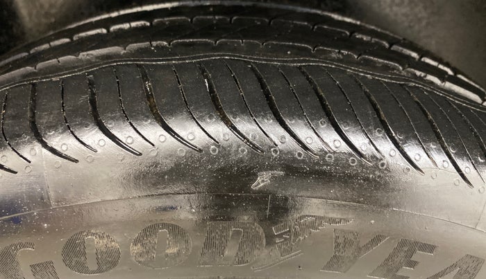 2013 Volkswagen Polo HIGHLINE DIESEL, Diesel, Manual, 86,369 km, Right Rear Tyre Tread