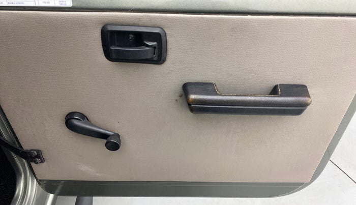2017 Mahindra Thar CRDE 4X4 BS IV, Diesel, Manual, 79,893 km, Driver Side Door Panels Control