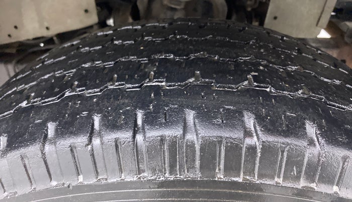 2017 Mahindra Thar CRDE 4X4 BS IV, Diesel, Manual, 79,893 km, Right Front Tyre Tread