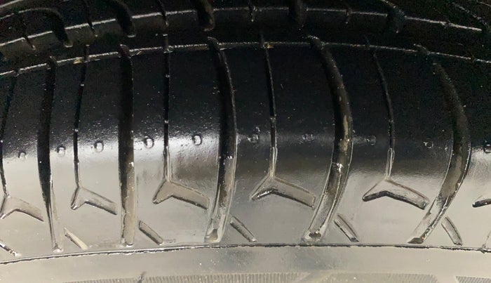 2017 Hyundai Xcent SX 1.2, Petrol, Manual, 79,971 km, Left Front Tyre Tread