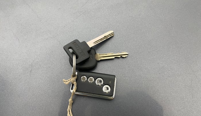 2014 Hyundai i10 MAGNA 1.1, Petrol, Manual, 10,574 km, Key Close Up