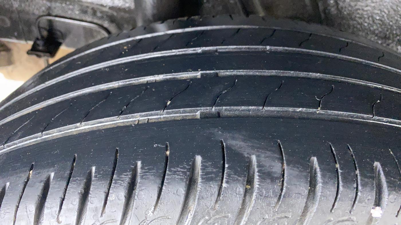 2019 Hyundai VENUE 1.0 TURBO GDI SX+ AT, Petrol, Automatic, 57,801 km, Right Rear Tyre Tread