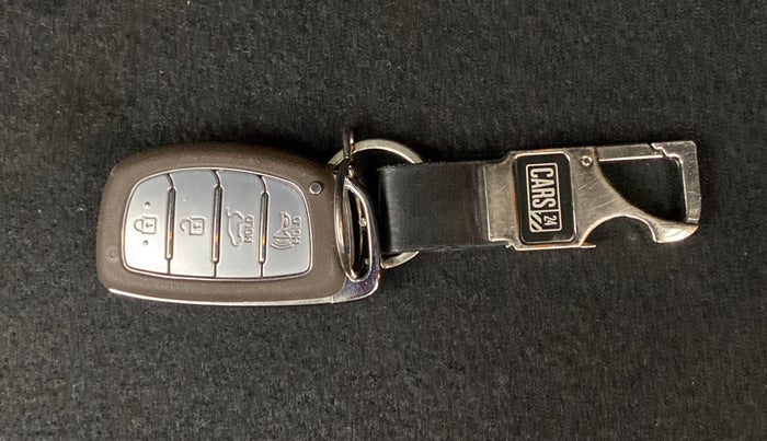 2019 Hyundai VENUE 1.0 TURBO GDI SX+ AT, Petrol, Automatic, 19,031 km, Key Close Up