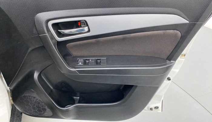 2020 Toyota URBAN CRUISER PREMIUM MT, Petrol, Manual, 17,004 km, Driver Side Door Panels Control