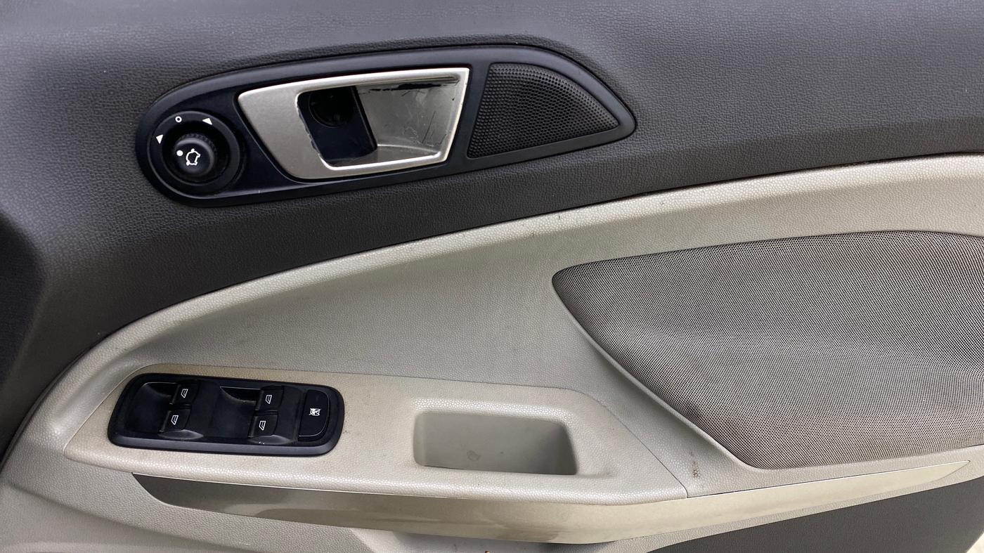 2014 Ford Ecosport TREND 1.5L DIESEL, Diesel, Manual, 1,24,004 km, Driver Side Door Panels Control