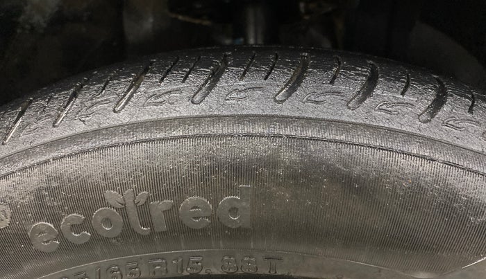 2021 Maruti Baleno DELTA PETROL 1.2, Petrol, Manual, 62,097 km, Right Front Tyre Tread