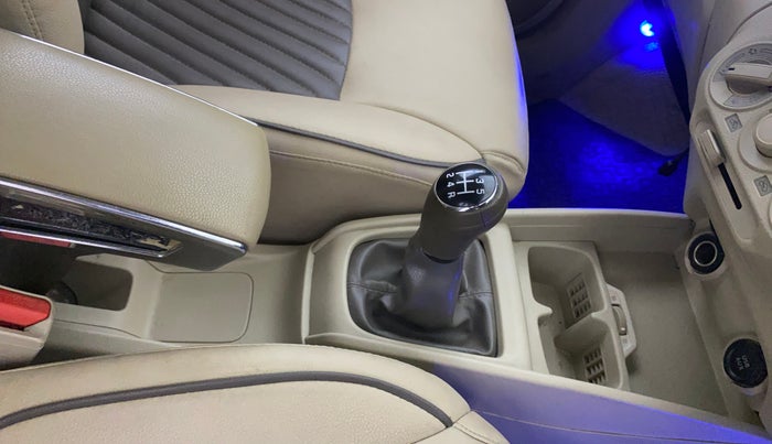 2019 Maruti Ertiga VXI SHVS, Petrol, Manual, 43,938 km, Gear Lever