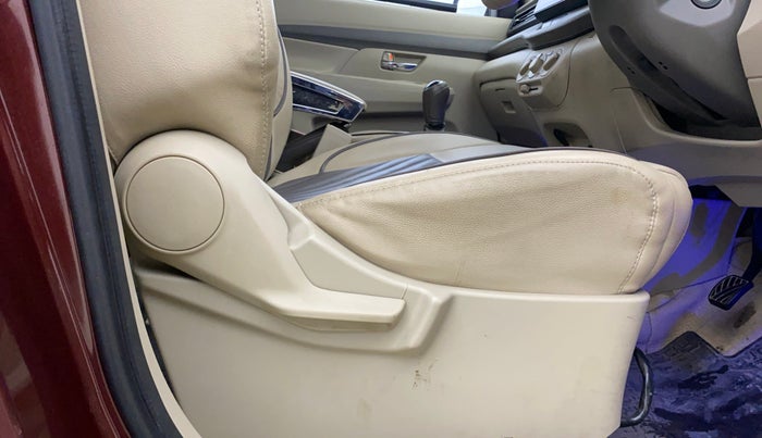 2019 Maruti Ertiga VXI SHVS, Petrol, Manual, 43,938 km, Driver Side Adjustment Panel