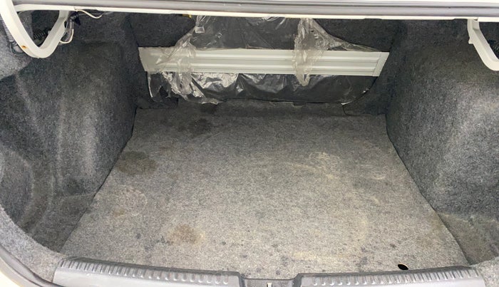 2015 Skoda Rapid 1.5 TDI CR ELEGANCE AT, Diesel, Automatic, 66,222 km, Boot Inside