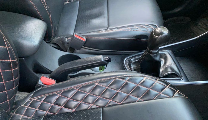 2023 Hyundai NEW I20 SPORTZ 1.2 MT, Petrol, Manual, 31,108 km, Gear Lever