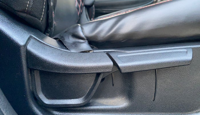 2023 Hyundai NEW I20 SPORTZ 1.2 MT, Petrol, Manual, 31,108 km, Driver Side Adjustment Panel