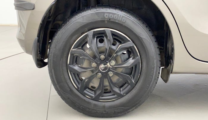 2021 Maruti Swift VXI AMT, Petrol, Automatic, 26,651 km, Right Rear Wheel