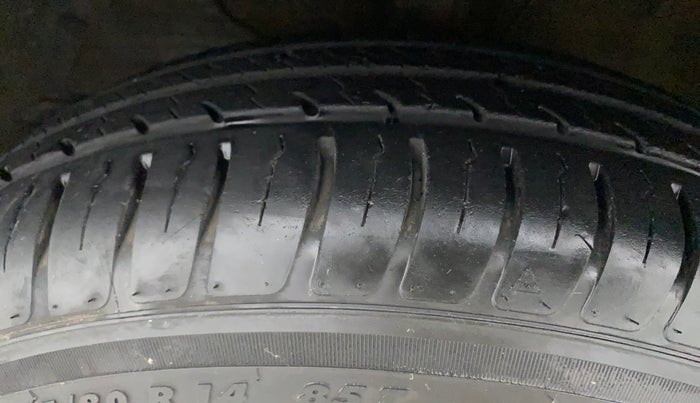 2021 Maruti Swift VXI AMT, Petrol, Automatic, 26,651 km, Left Front Tyre Tread