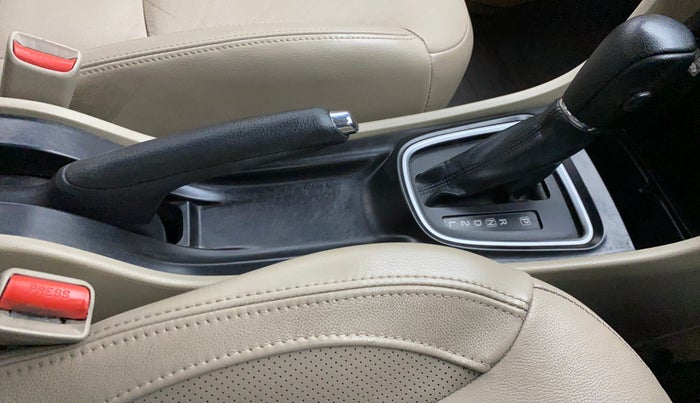 2016 Maruti Ciaz ZXI AT, Petrol, Automatic, 63,502 km, Gear Lever