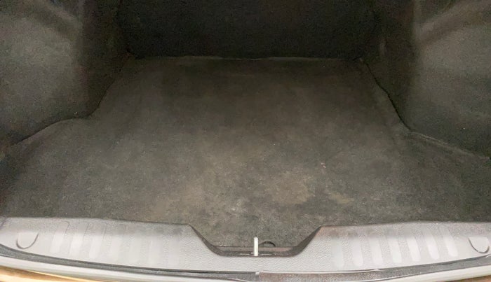 2016 Maruti Ciaz ZXI AT, Petrol, Automatic, 63,502 km, Boot Inside