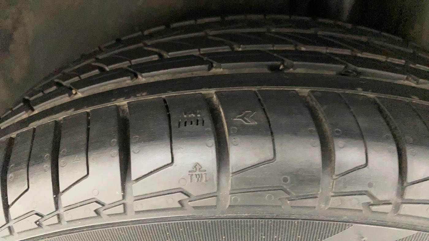 2016 Maruti Ciaz ZXI AT, Petrol, Automatic, 63,502 km, Left Rear Tyre Tread