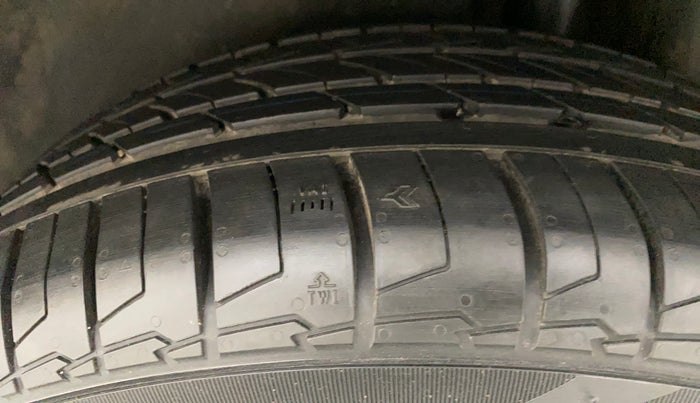 2016 Maruti Ciaz ZXI AT, Petrol, Automatic, 63,502 km, Left Rear Tyre Tread