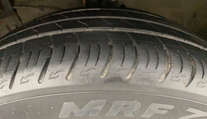 2016 Maruti Ciaz ZXI AT, Petrol, Automatic, 63,502 km, Left Front Tyre Tread