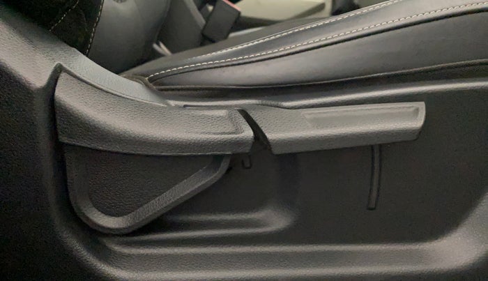 2024 KIA CARENS PRESTIGE 1.5 PETROL 7 STR, Petrol, Manual, 17,853 km, Driver Side Adjustment Panel