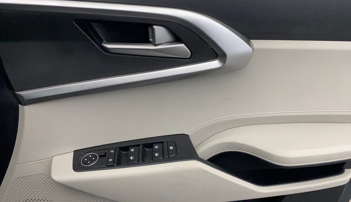 2024 KIA CARENS PRESTIGE 1.5 PETROL 7 STR, Petrol, Manual, 17,853 km, Driver Side Door Panels Control