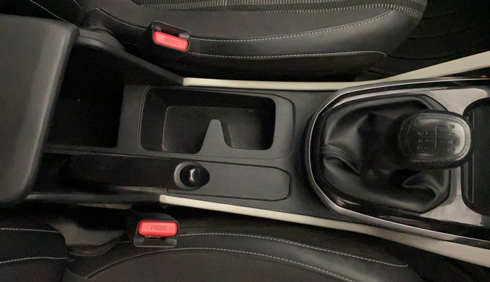 2024 KIA CARENS PRESTIGE 1.5 PETROL 7 STR, Petrol, Manual, 17,853 km, Gear Lever