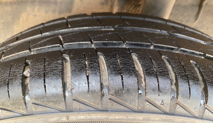 2020 Renault Kwid NEOTECH RXL 1.0 MT, Petrol, Manual, 20,948 km, Left Rear Tyre Tread