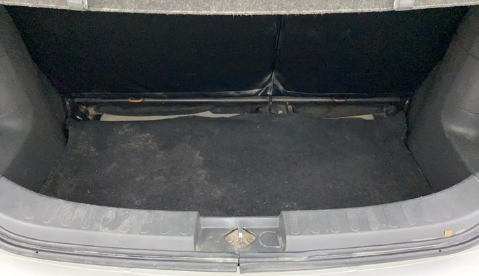 2010 Maruti Ritz ZXI, Petrol, Manual, 70,505 km, Boot Inside