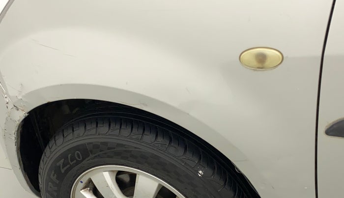 2010 Maruti Ritz ZXI, Petrol, Manual, 70,505 km, Left fender - Slightly dented