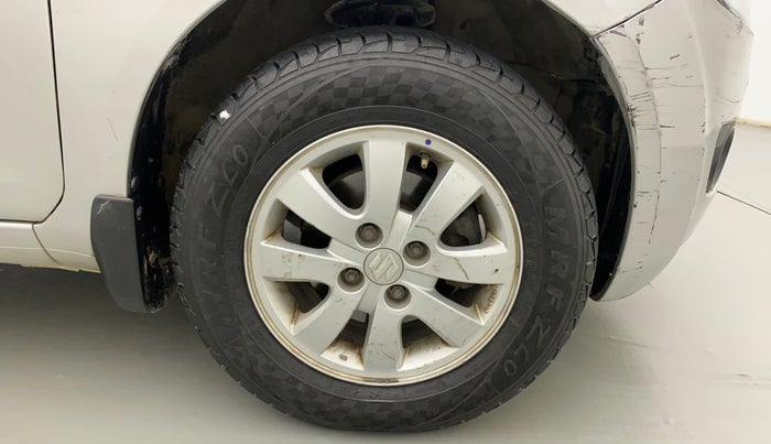 2010 Maruti Ritz ZXI, Petrol, Manual, 70,505 km, Right Front Wheel