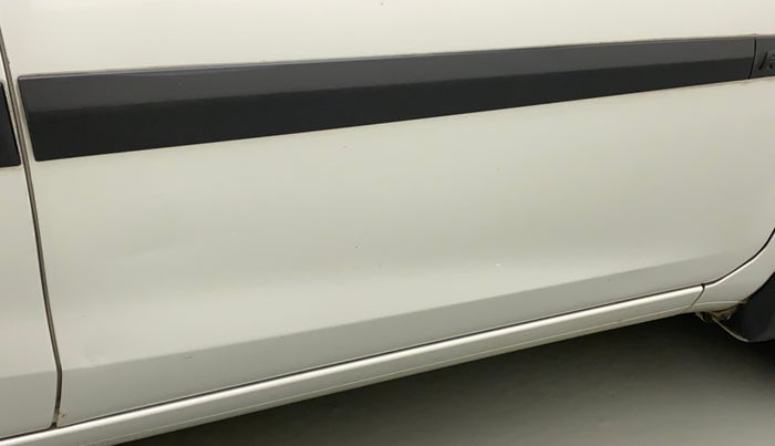 2010 Maruti Ritz ZXI, Petrol, Manual, 70,505 km, Driver-side door - Slightly dented
