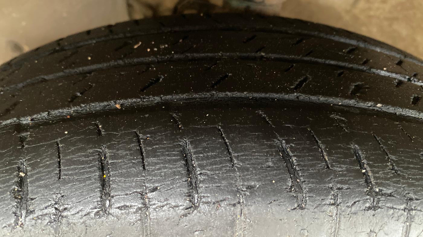 2017 Maruti IGNIS ALPHA 1.2, Petrol, Manual, 47,633 km, Left Front Tyre Tread